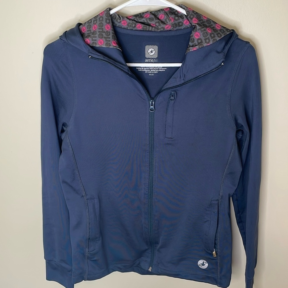 Aerie FIT Medium Sporty Athletic Hooded Running Jacket Hiking‎ Outdoors